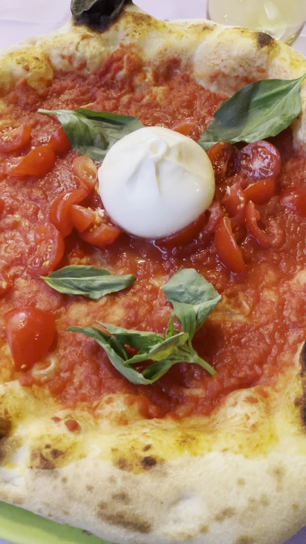 Pepperoncino - Ristorante pizzeria napoletano