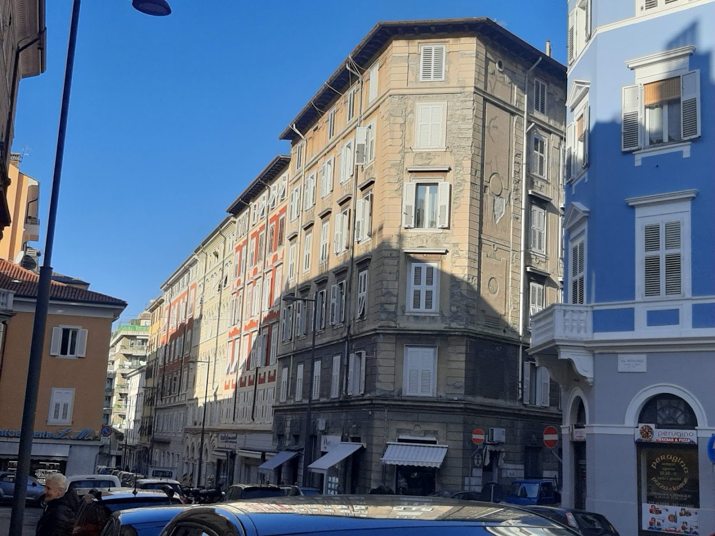 Perugino Kebab e Pizza, Trieste