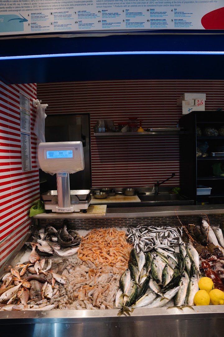 Pescheria CICA con Cucina Amalfi