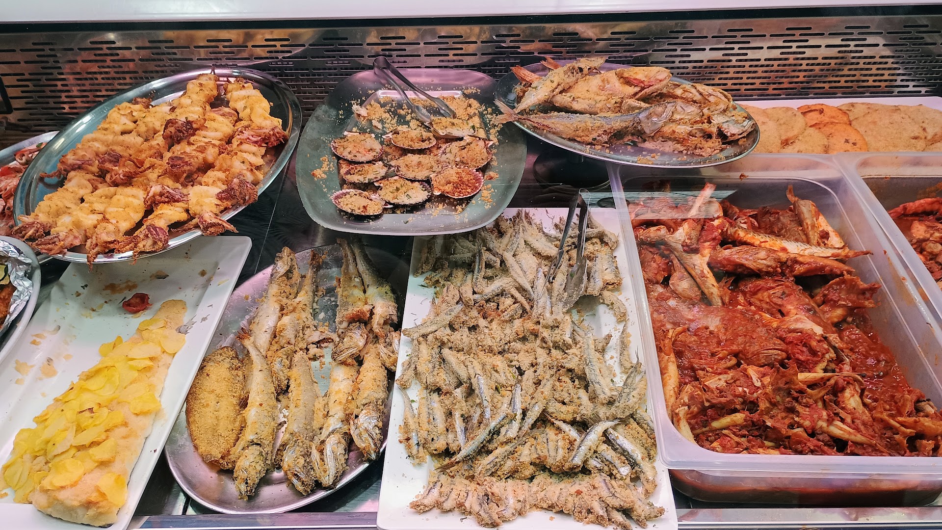 Pescheria km25, Macerata