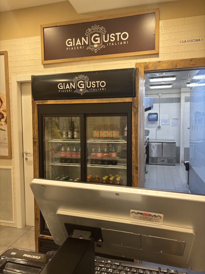 Piadineria Giangusto - The wow side (ex Centro Leonardo)