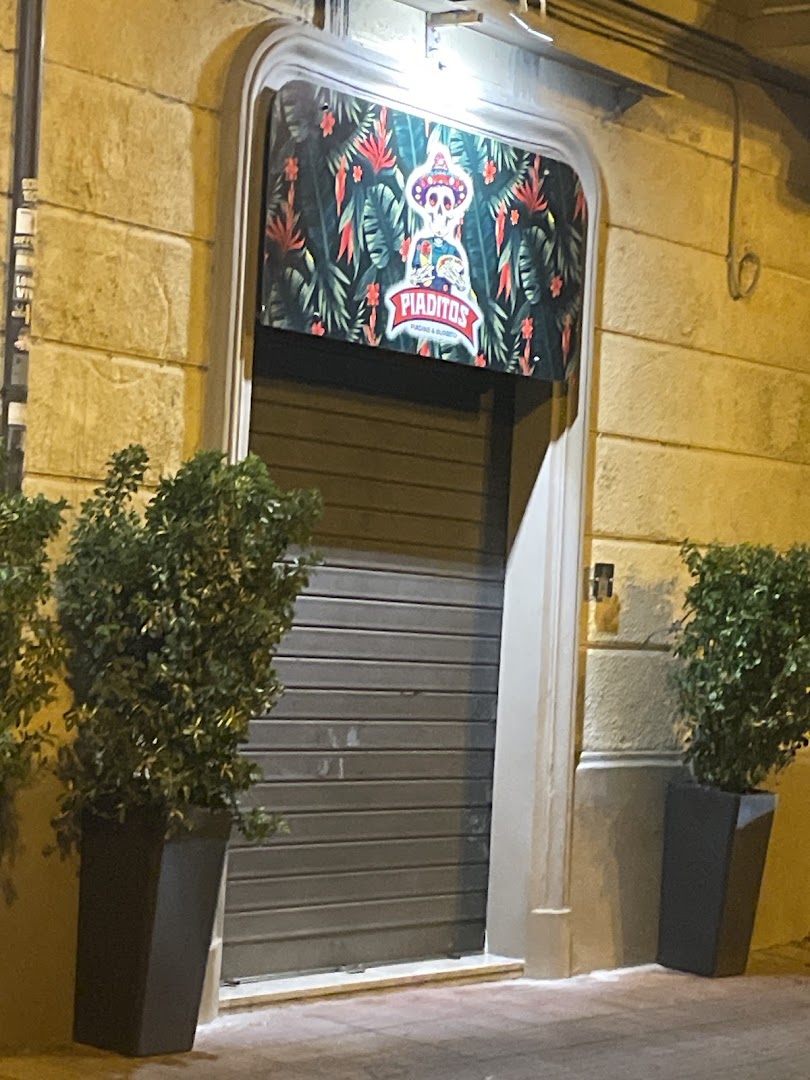 Piaditos, Sora