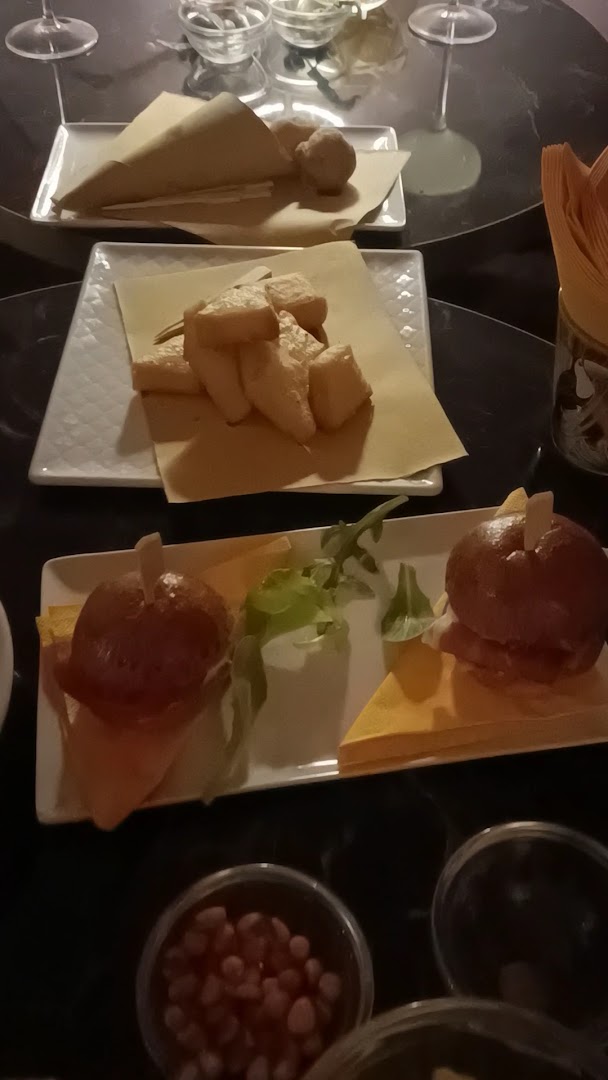 Piano B, Comfort food & Drinks