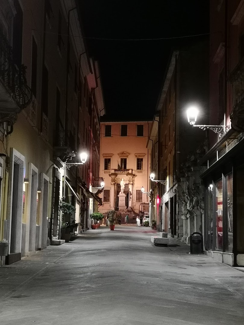 Piazza Alberica