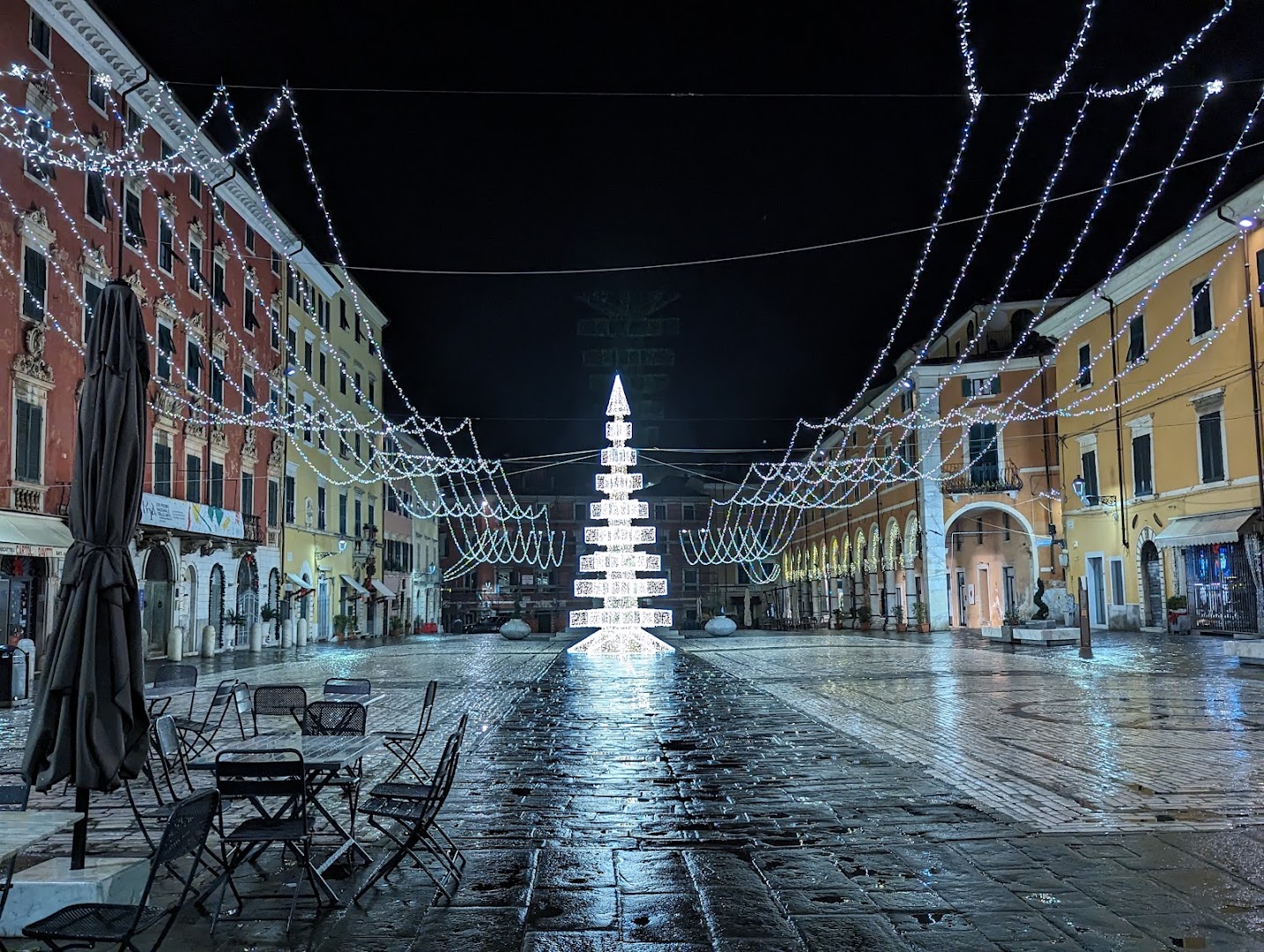 Piazza Alberica