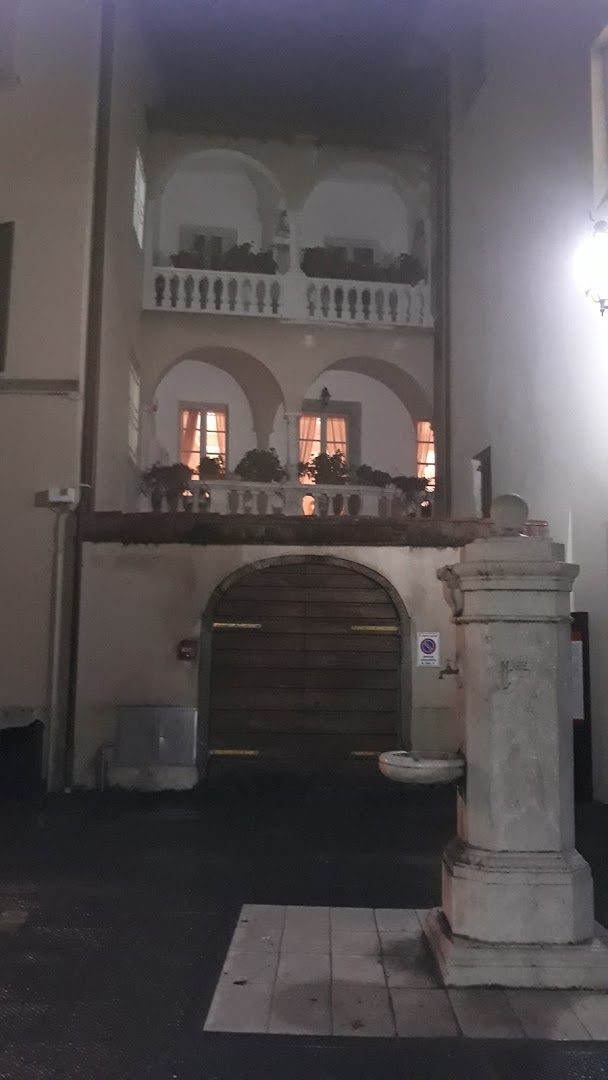 Piazza Bernardino Da Siena, Camaiore