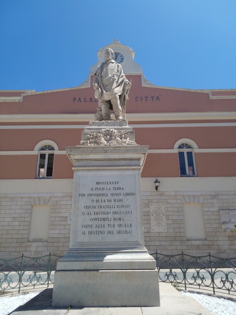 Piazza Cavallotti, Pisa