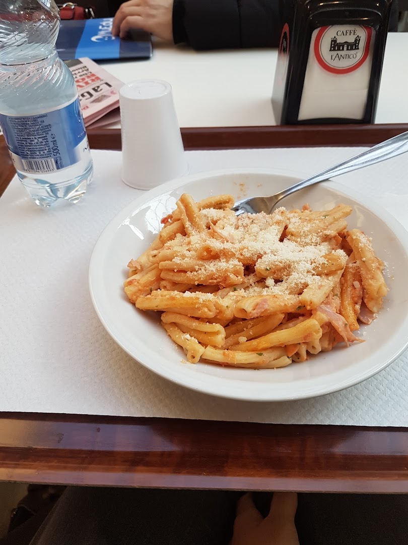 Piazza dei sapori (Bar Bennet)