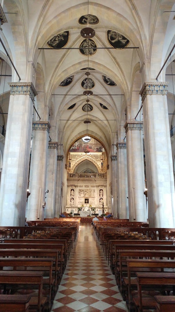 Piazza della Madonna, Loreto