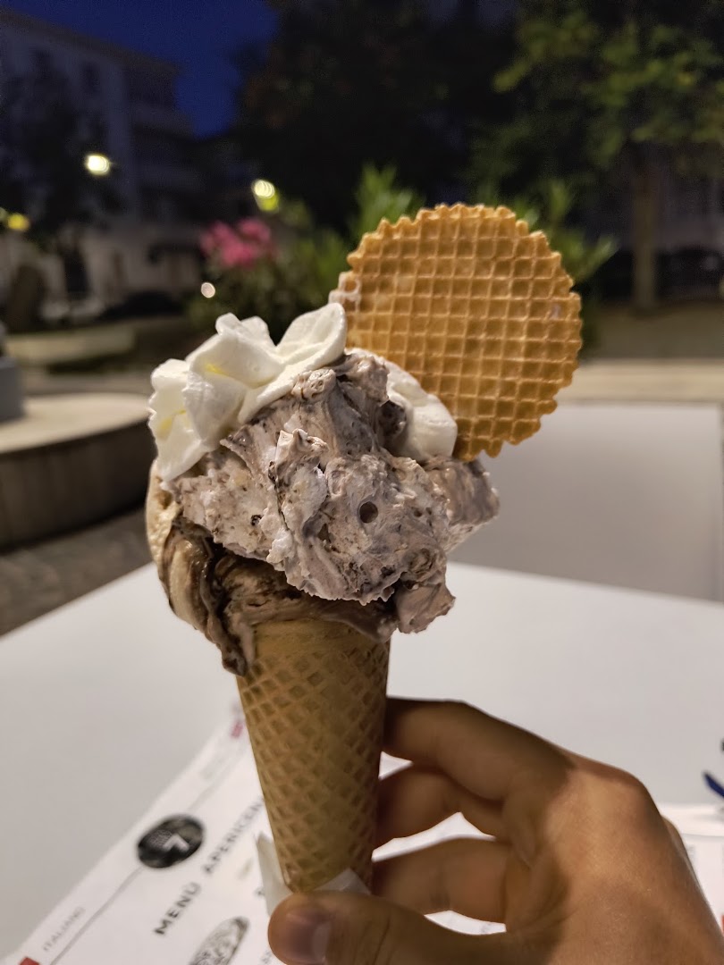 Piazza Diaz 7 - Gelateria Food & Drink, Ancona