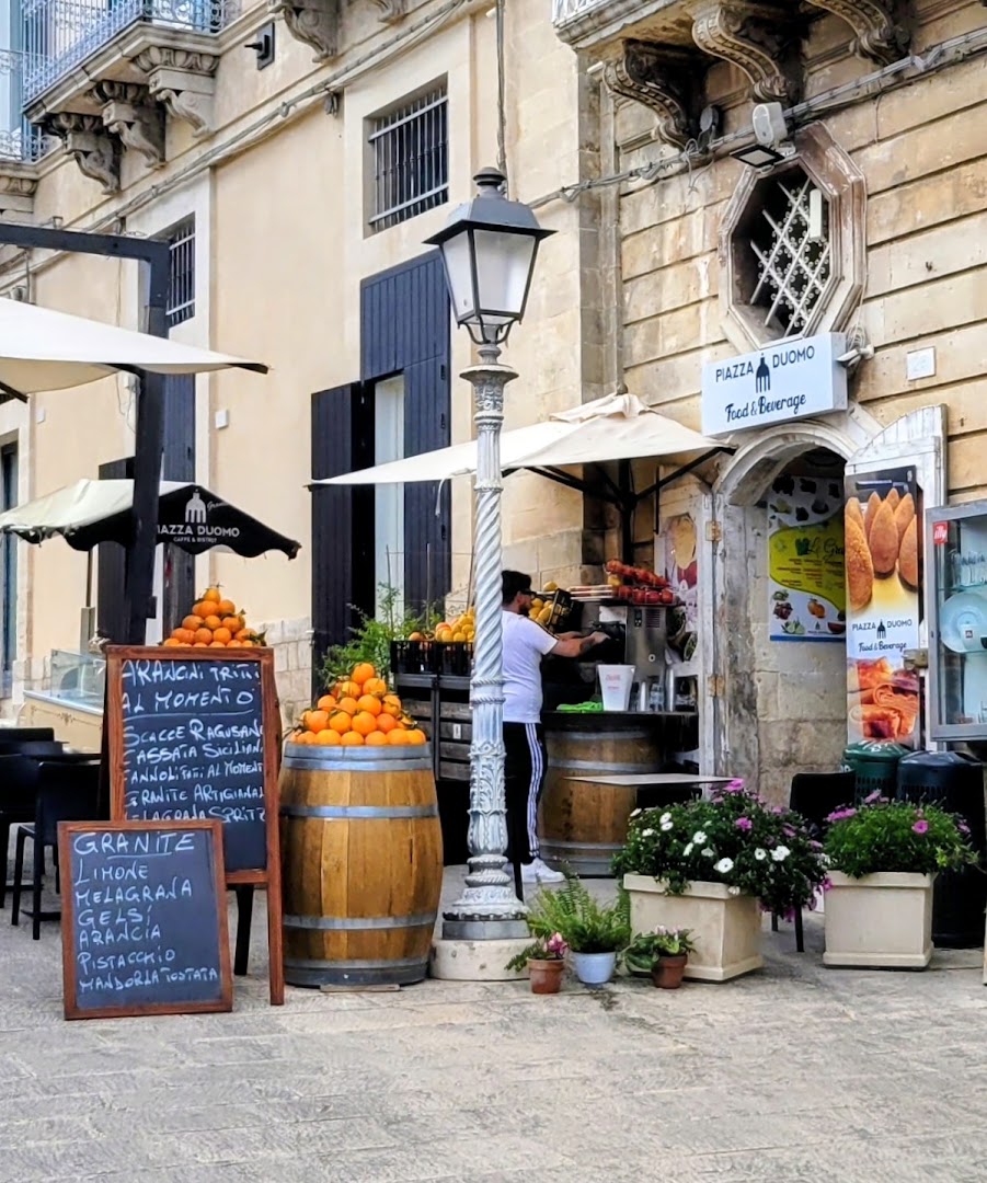 Piazza Duomo food & beverage