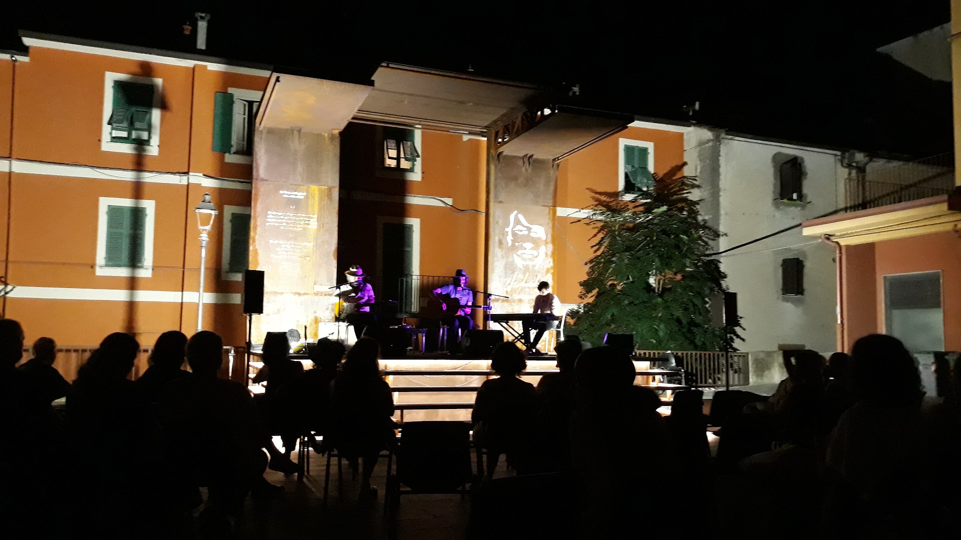 Piazza Fabrizio De André