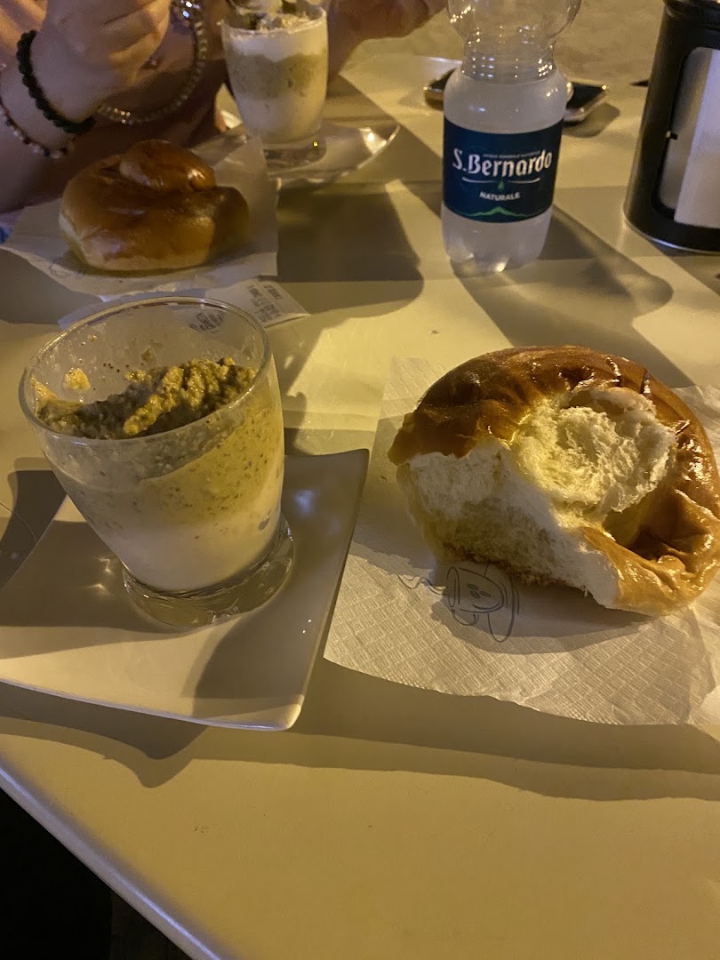 Piazza Marconi Cafe