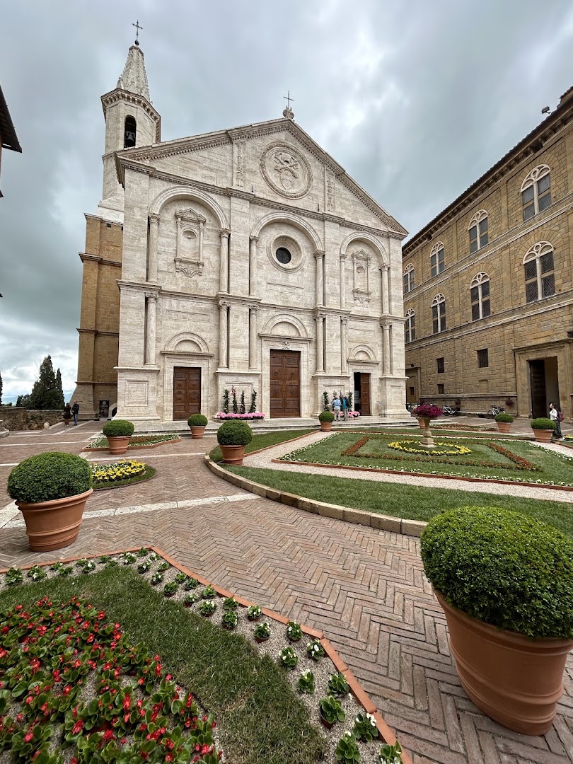 Piazza Pio II