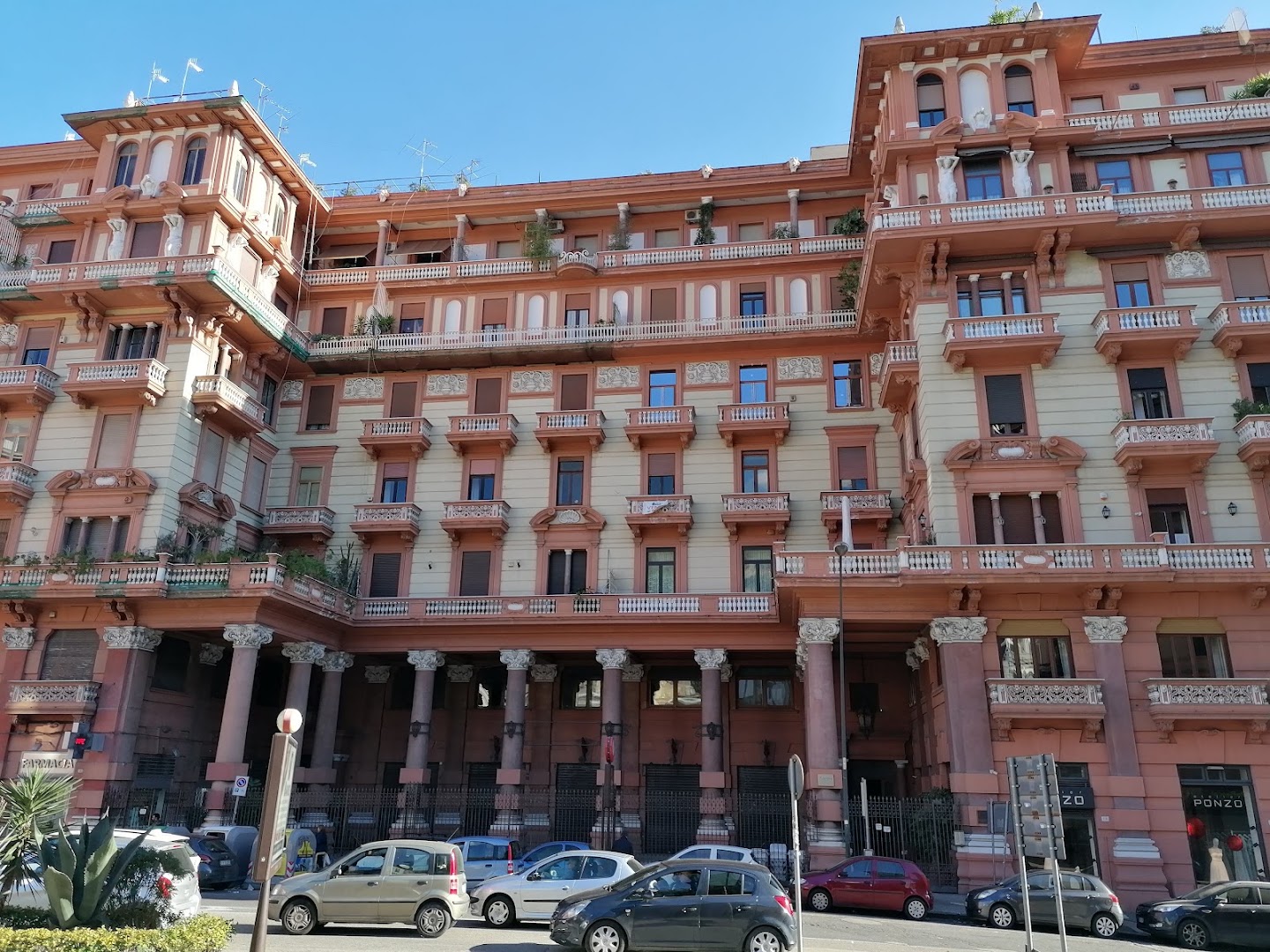 Piazza Sannazaro