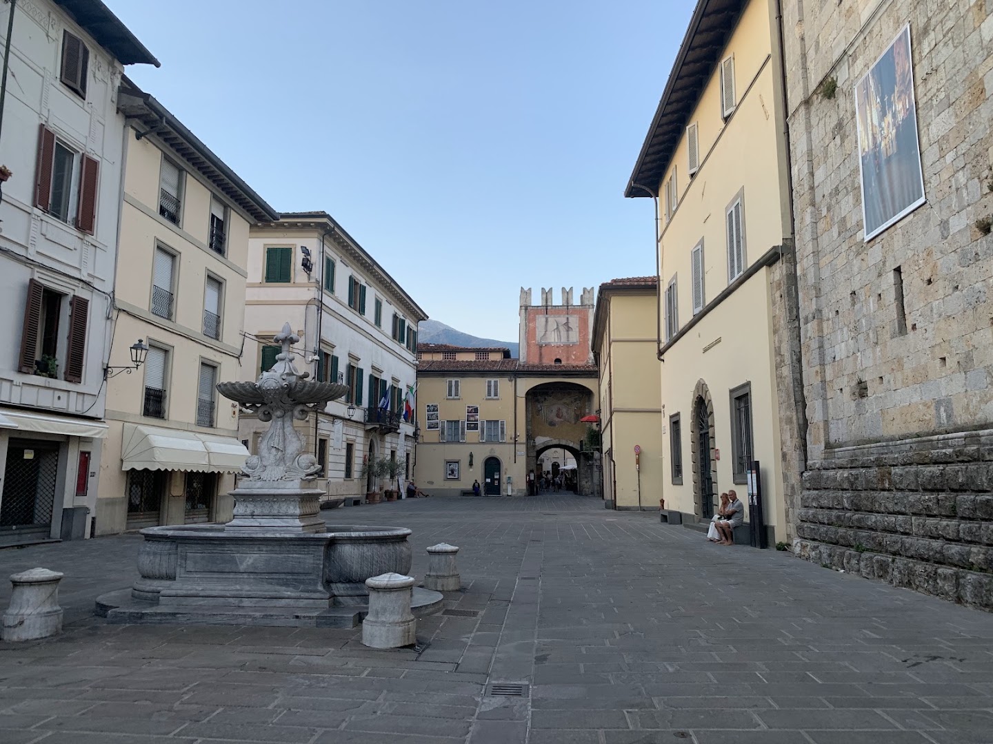 Piazza XXIX Maggio, Camaiore