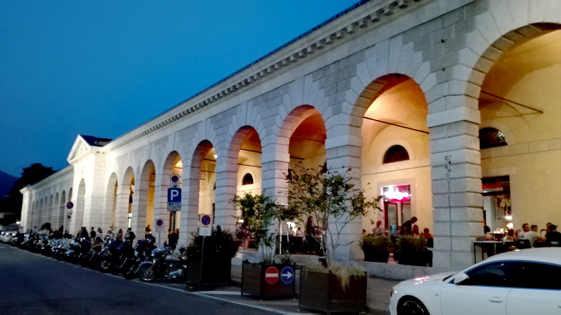 Piazzale Arnaldo