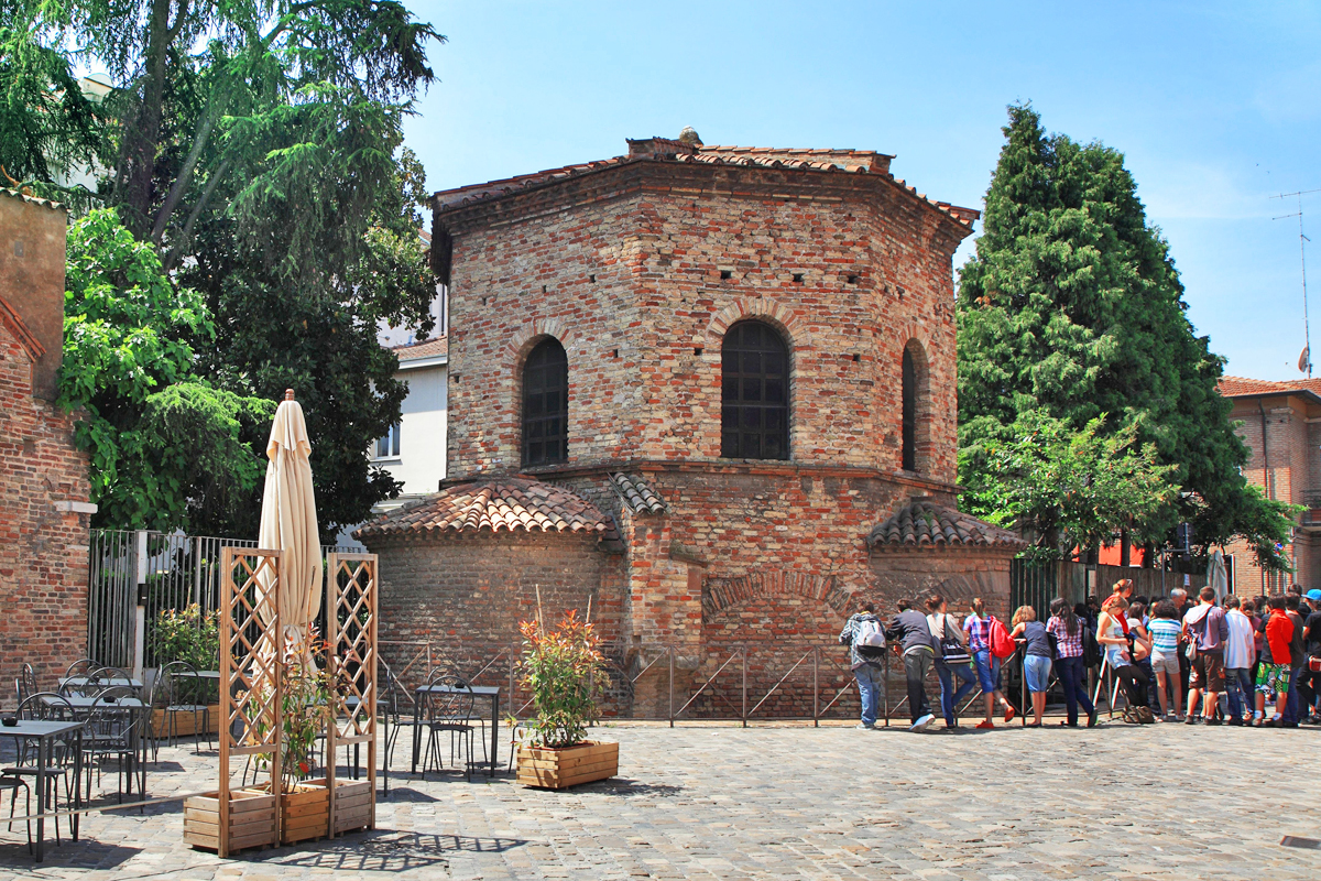 Piazzetta degli Ariani