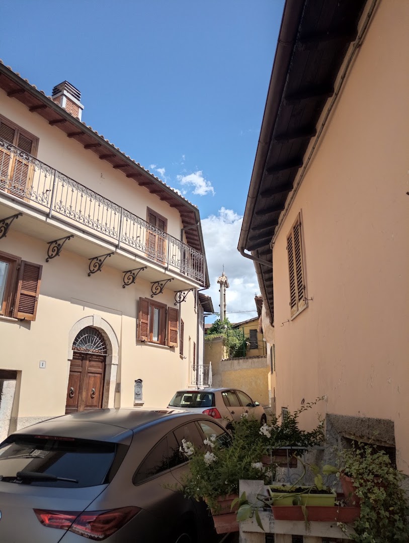 Piazzetta Del Teatro