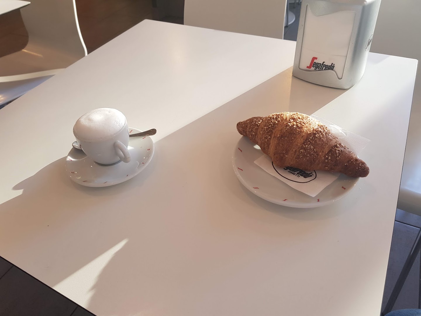 Piccolo Bar