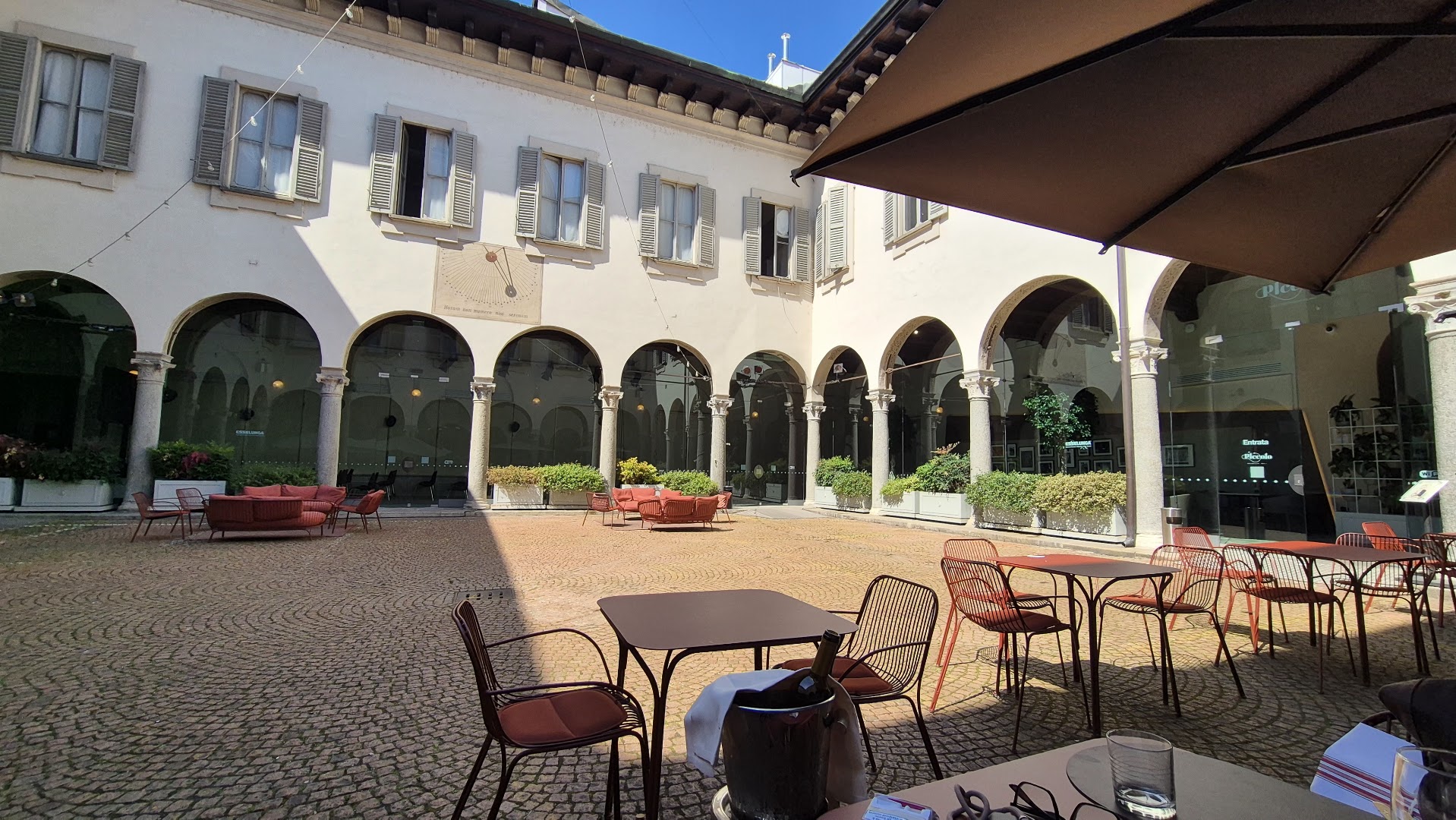 Piccolo Café & Restaurant