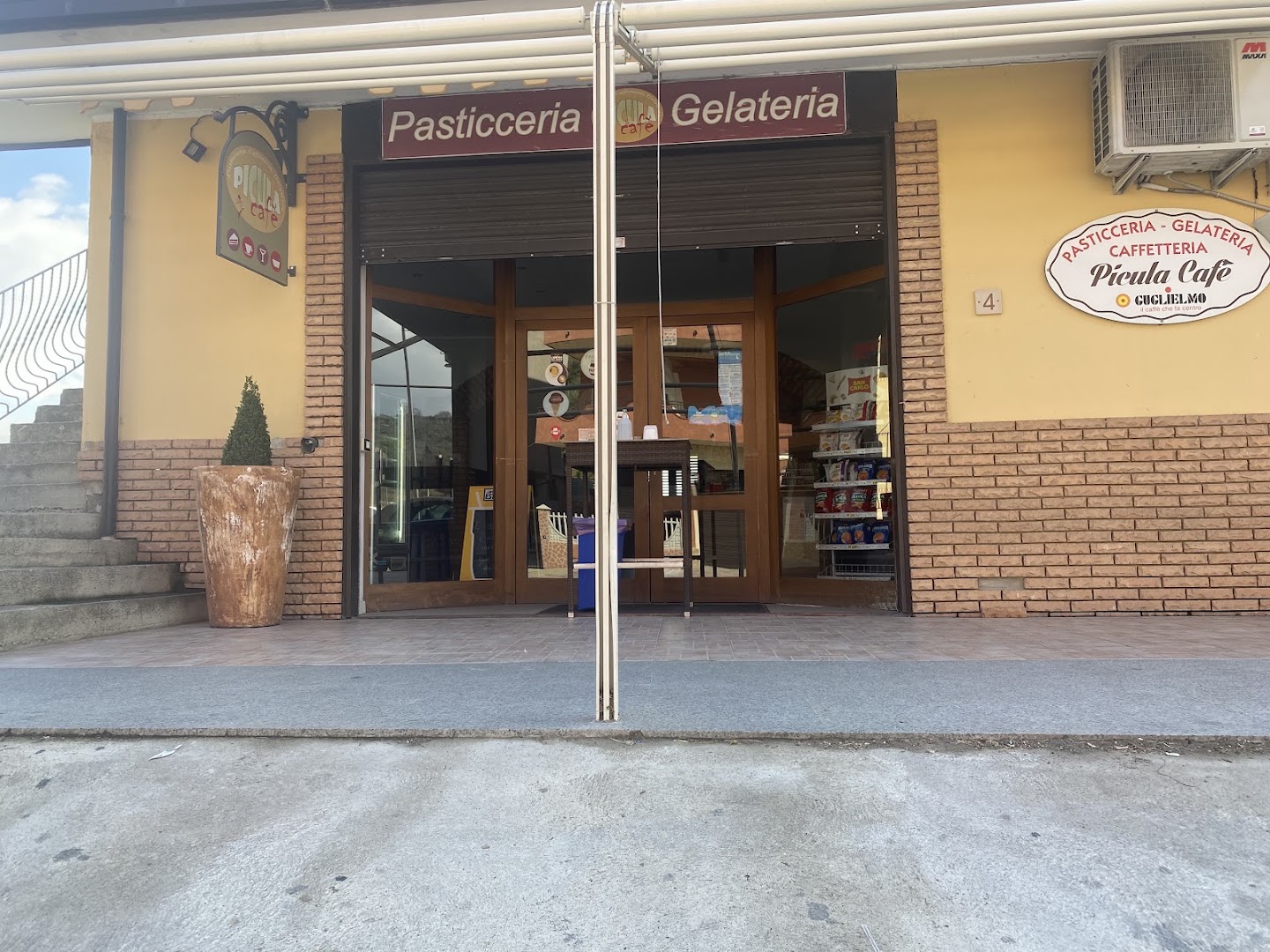 Picula Cafè (pasticceria gelateria).
