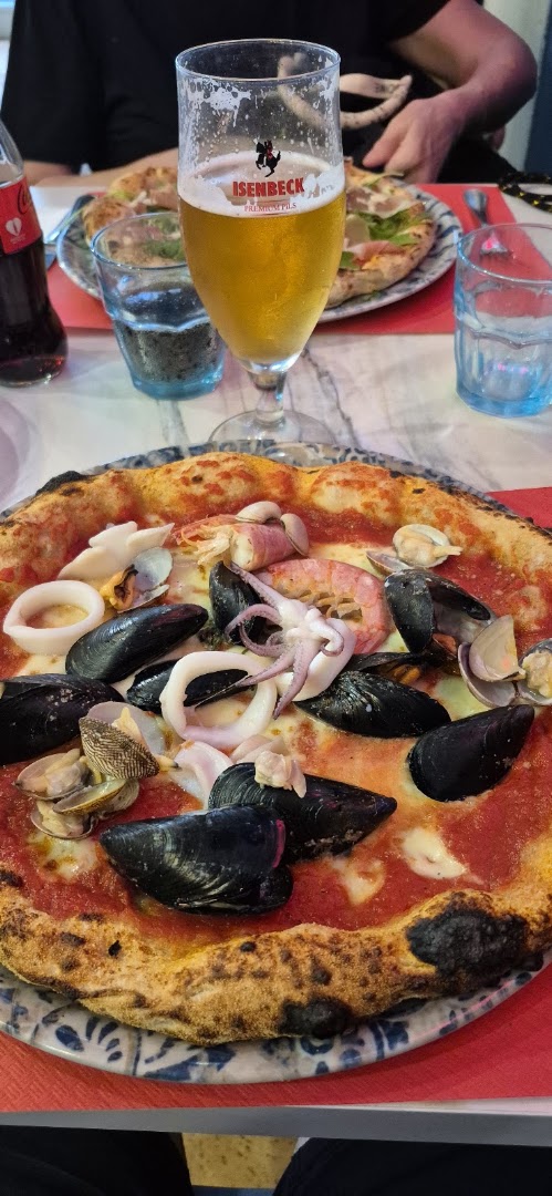 Pinucce’ pizzeria napoletana