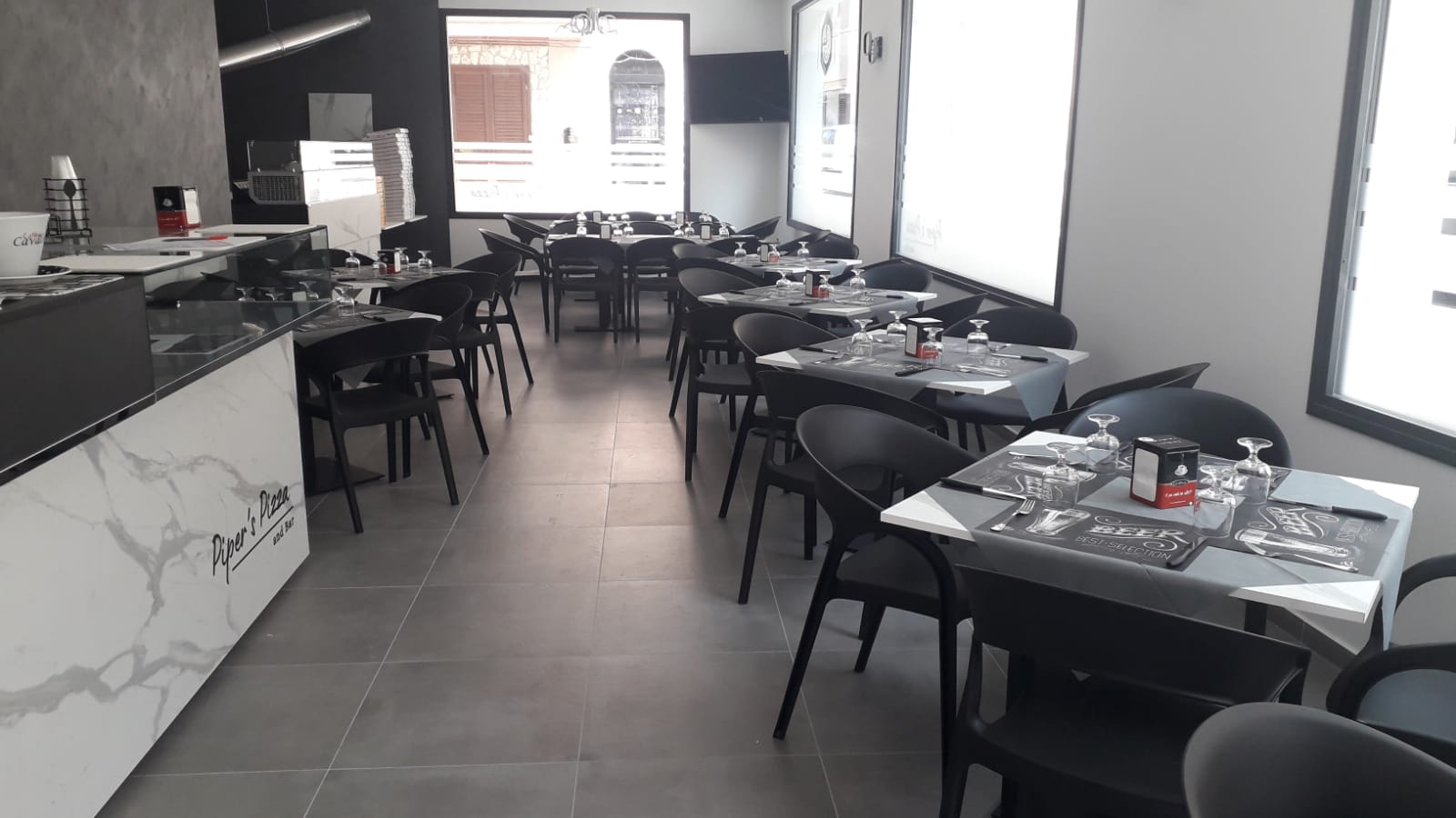 Piper's Pizza and Bar