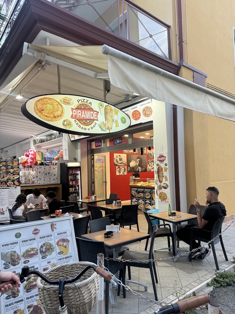 Piramide pizza kebab bar