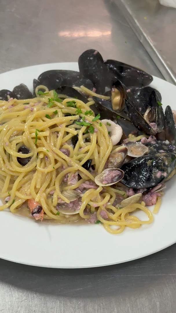 Piranha's Home Made Restaurant