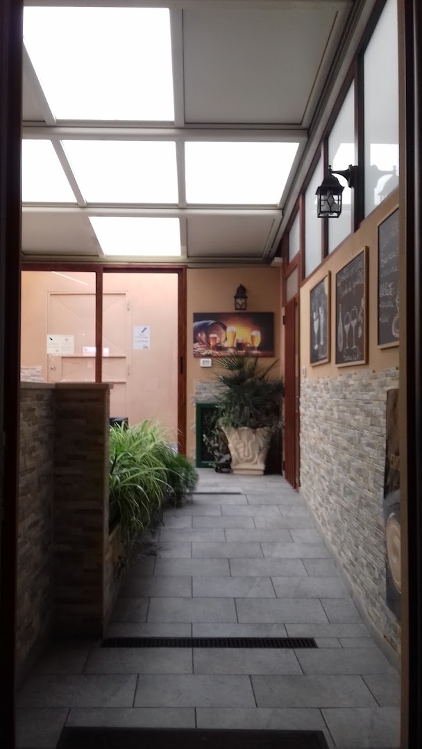 Pisanu Café, Elmas