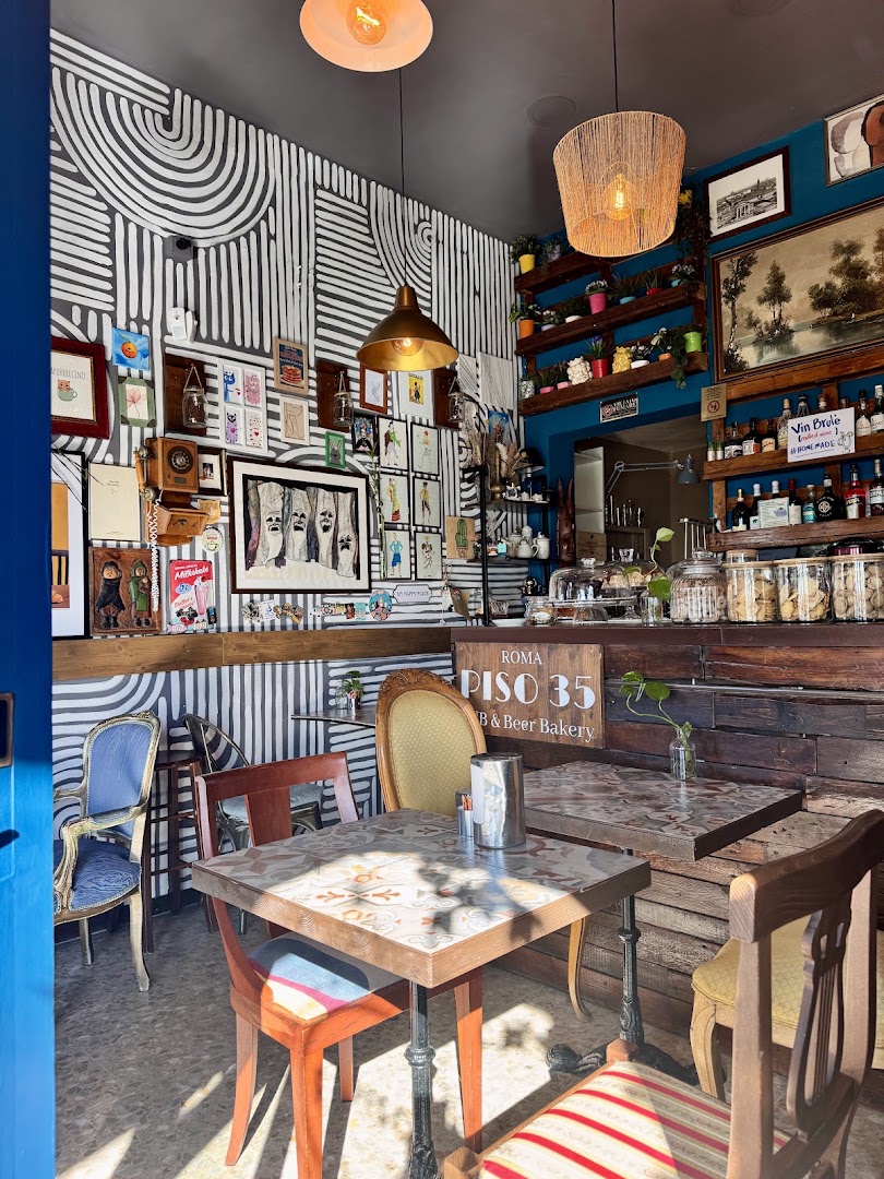 Piso 35 Pub & Bakery