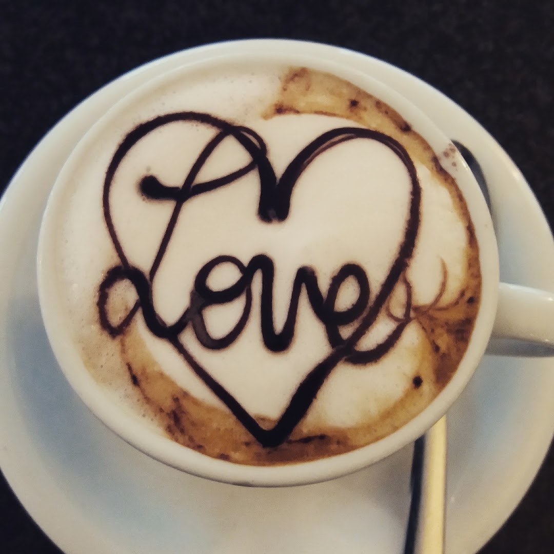Pit Stop café Ploom store