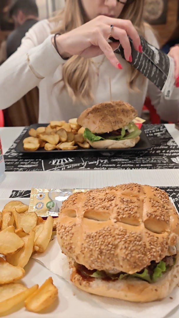 Pizburg Pizzeria Hamburgeria