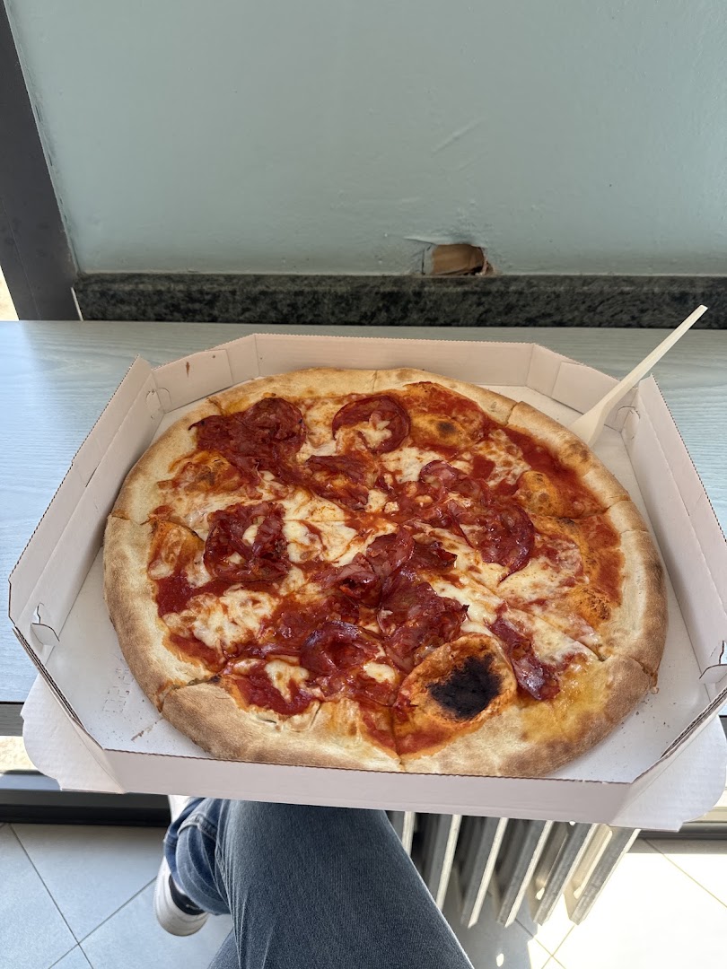 Pizza Acrobatica