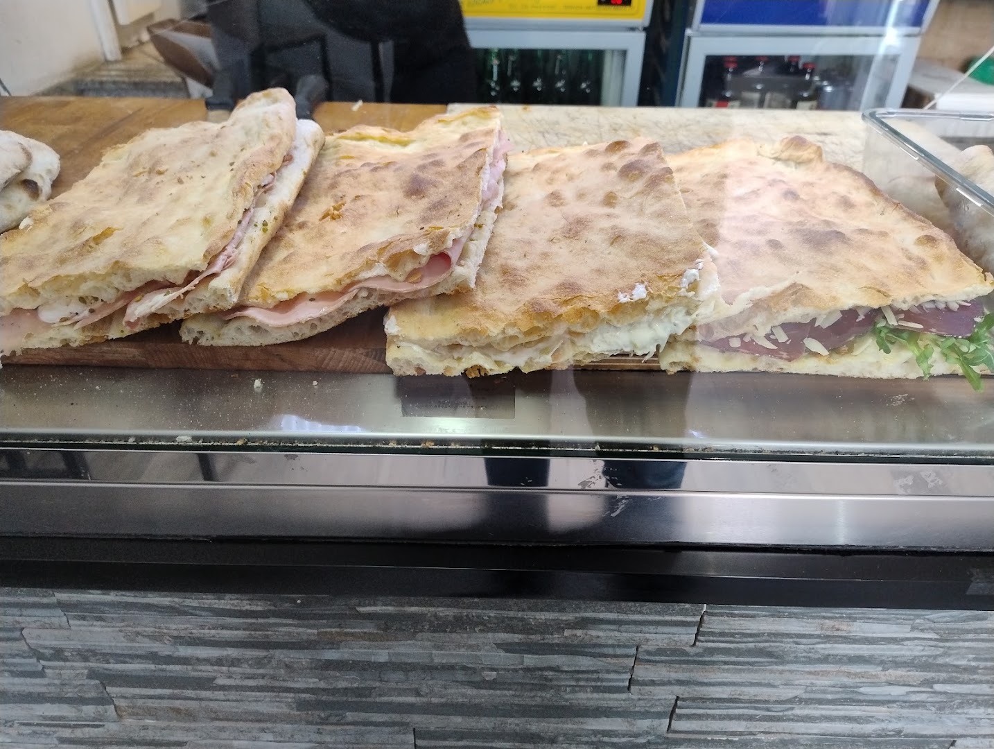 Pizza al 27 Finocchio - consegna gratuita, Roma
