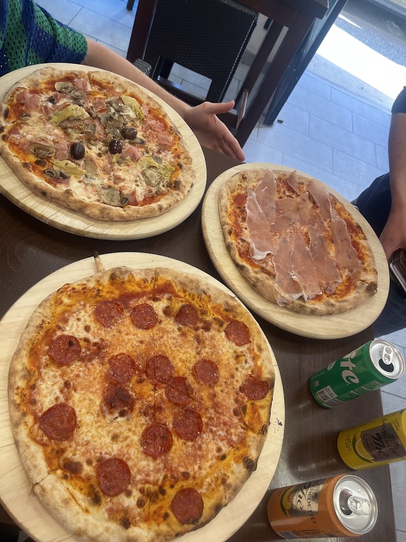 Pizza al Giulia