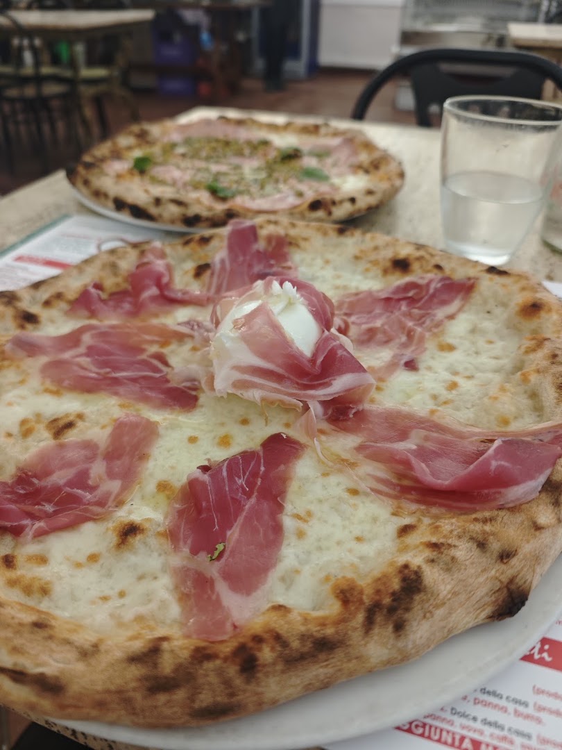 Pizza&Pizza, Aradeo