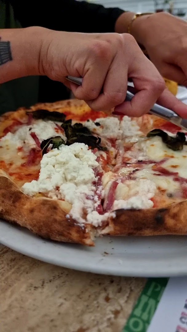 pizza & pizza