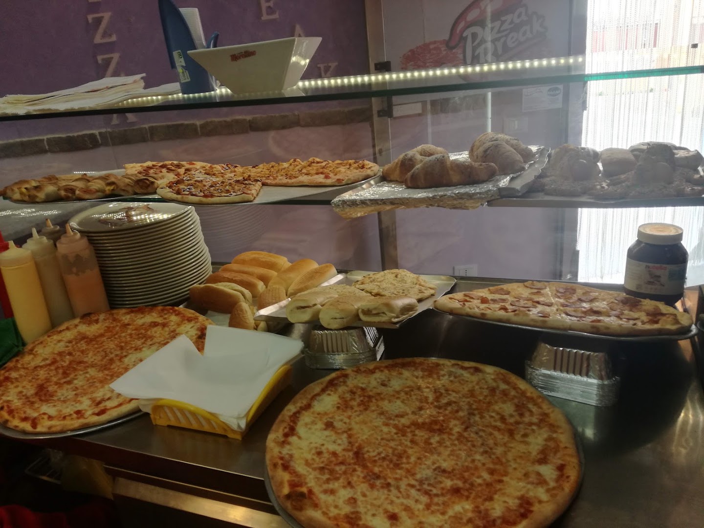 Pizza Break, Carini