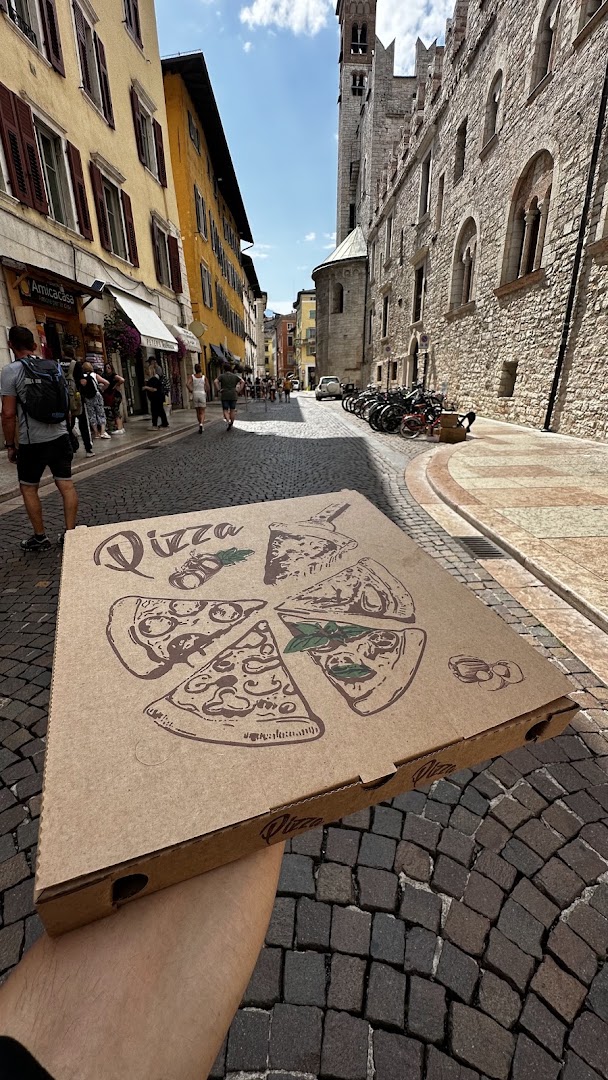 Pizza Cavour
