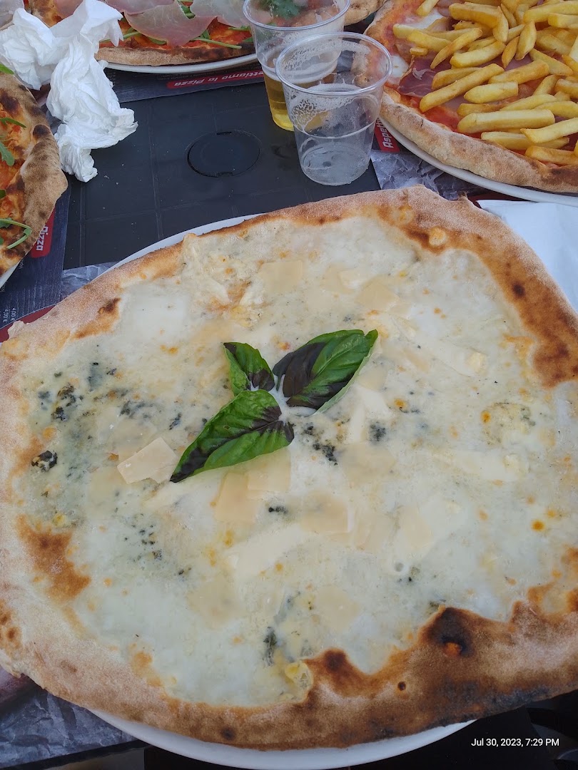 Pizza & Core, Mangone