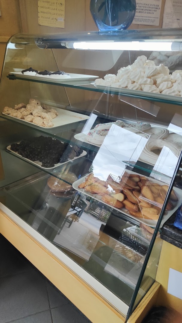 Pizza Dolci e Non Solo. .. F. B.