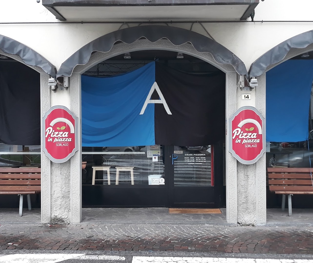 Pizza in piazza