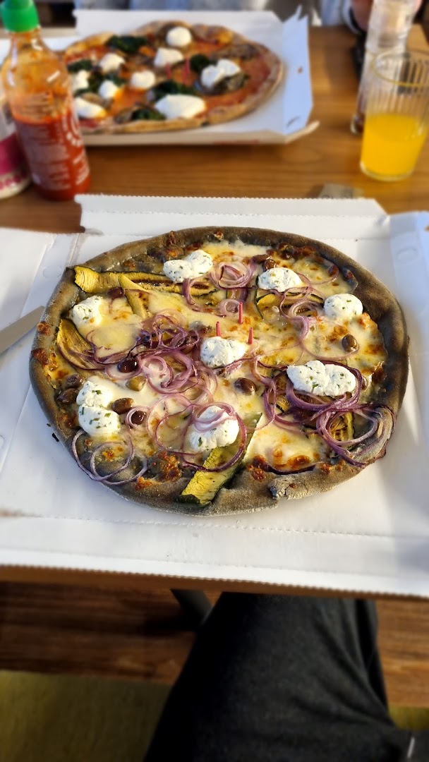 Pizza Mega