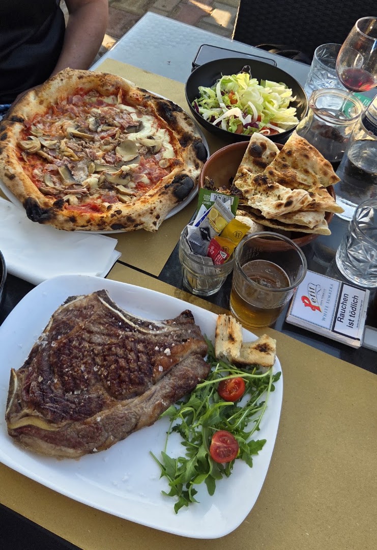 Pizza napoletana Il moro da daniel