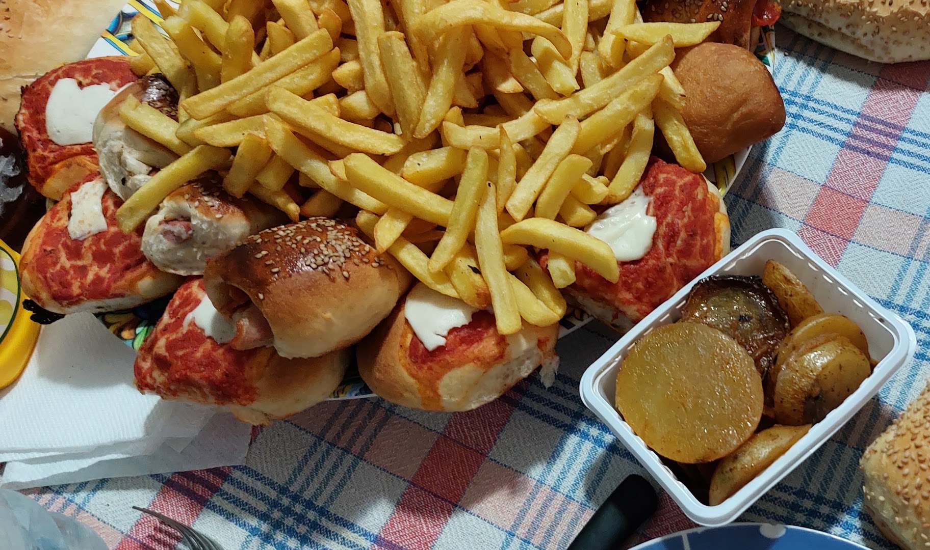 Pizza, Patatine, Polli E Fantasia di Calcagno Vincenzo