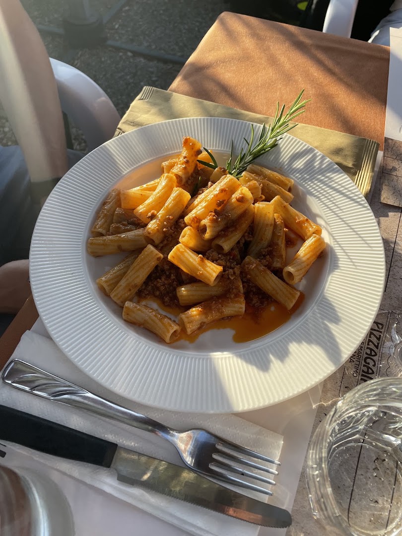 Pizza Gaia - For guests of Vallegaia and La Casetta only