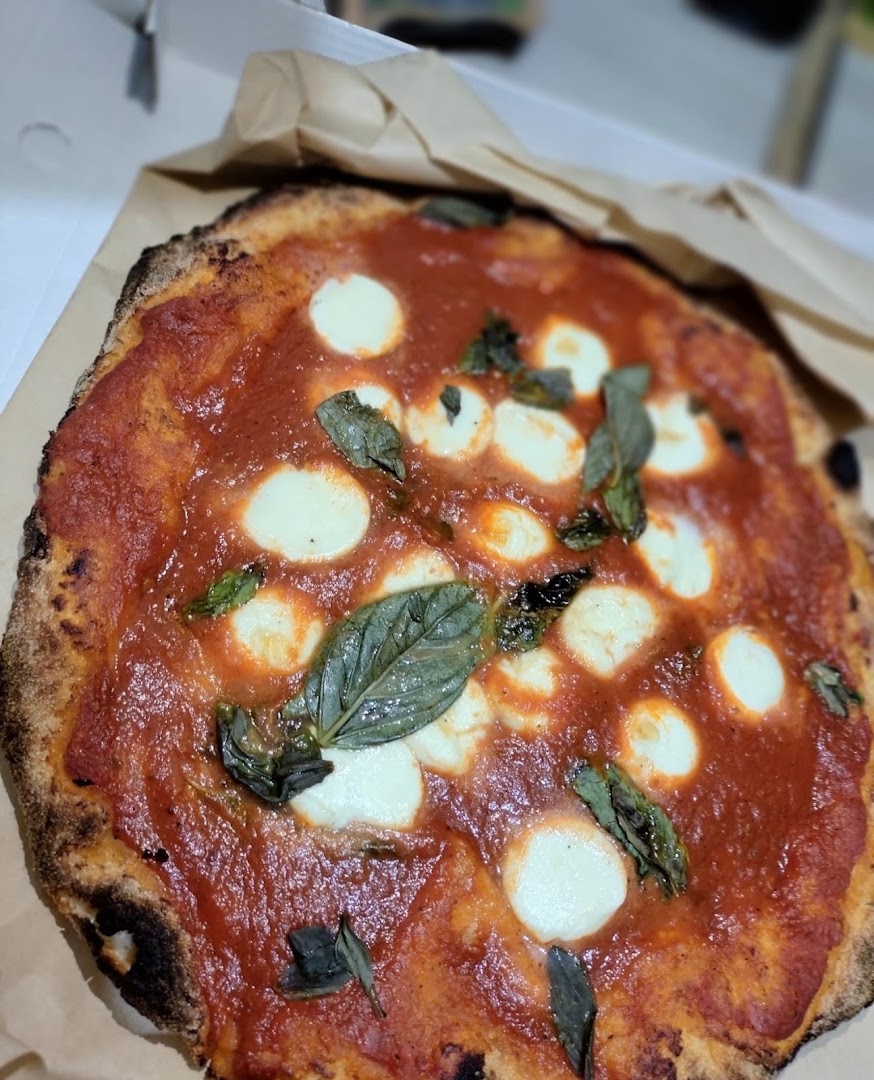Pizzeria addu ciccio via altair 3
