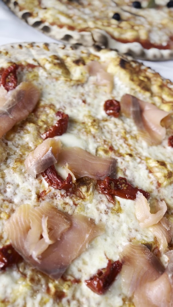 Pizzeria Almici, Zone